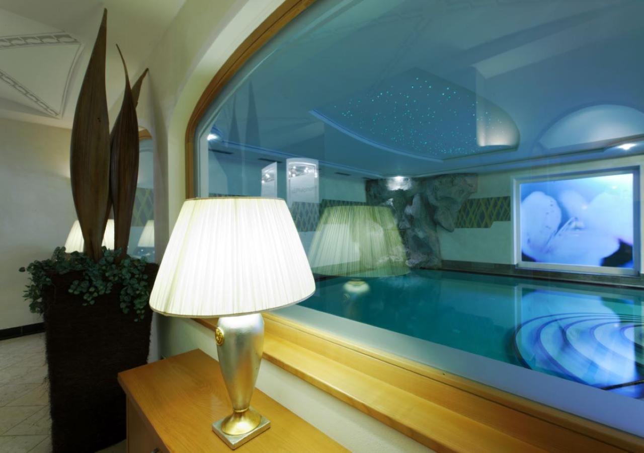 Residence Hotel Alpinum カンポ・トゥーレス エクステリア 写真