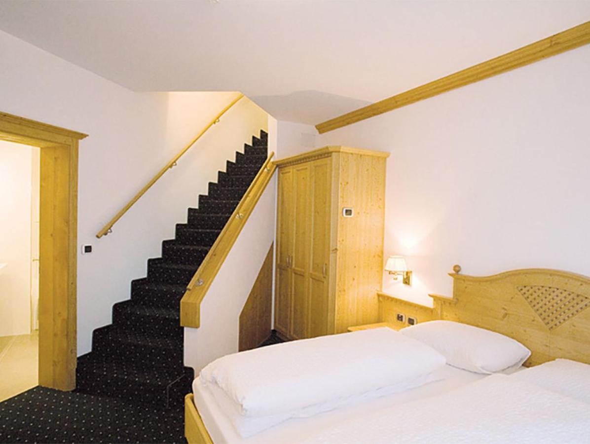 Residence Hotel Alpinum カンポ・トゥーレス エクステリア 写真