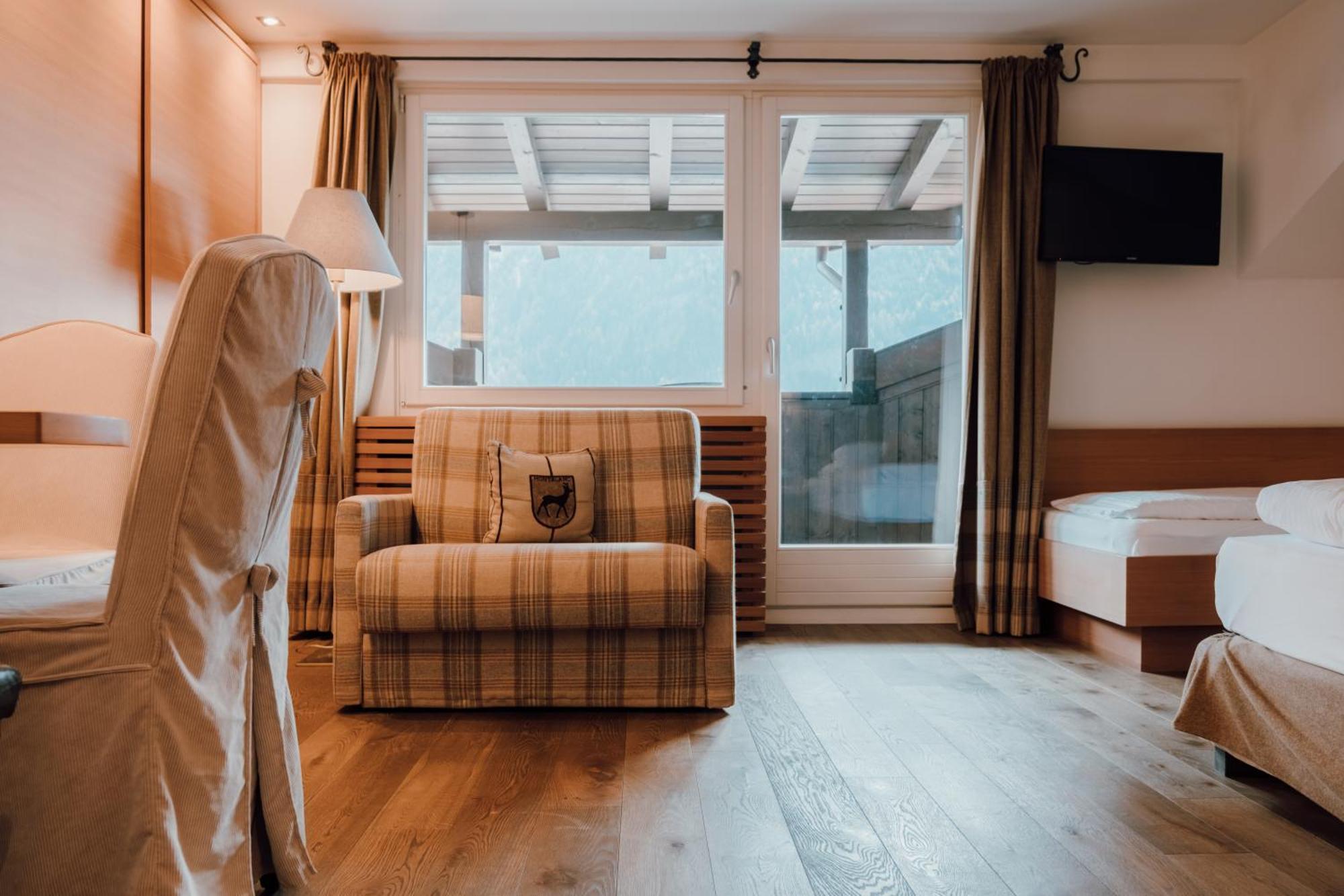 Residence Hotel Alpinum カンポ・トゥーレス エクステリア 写真