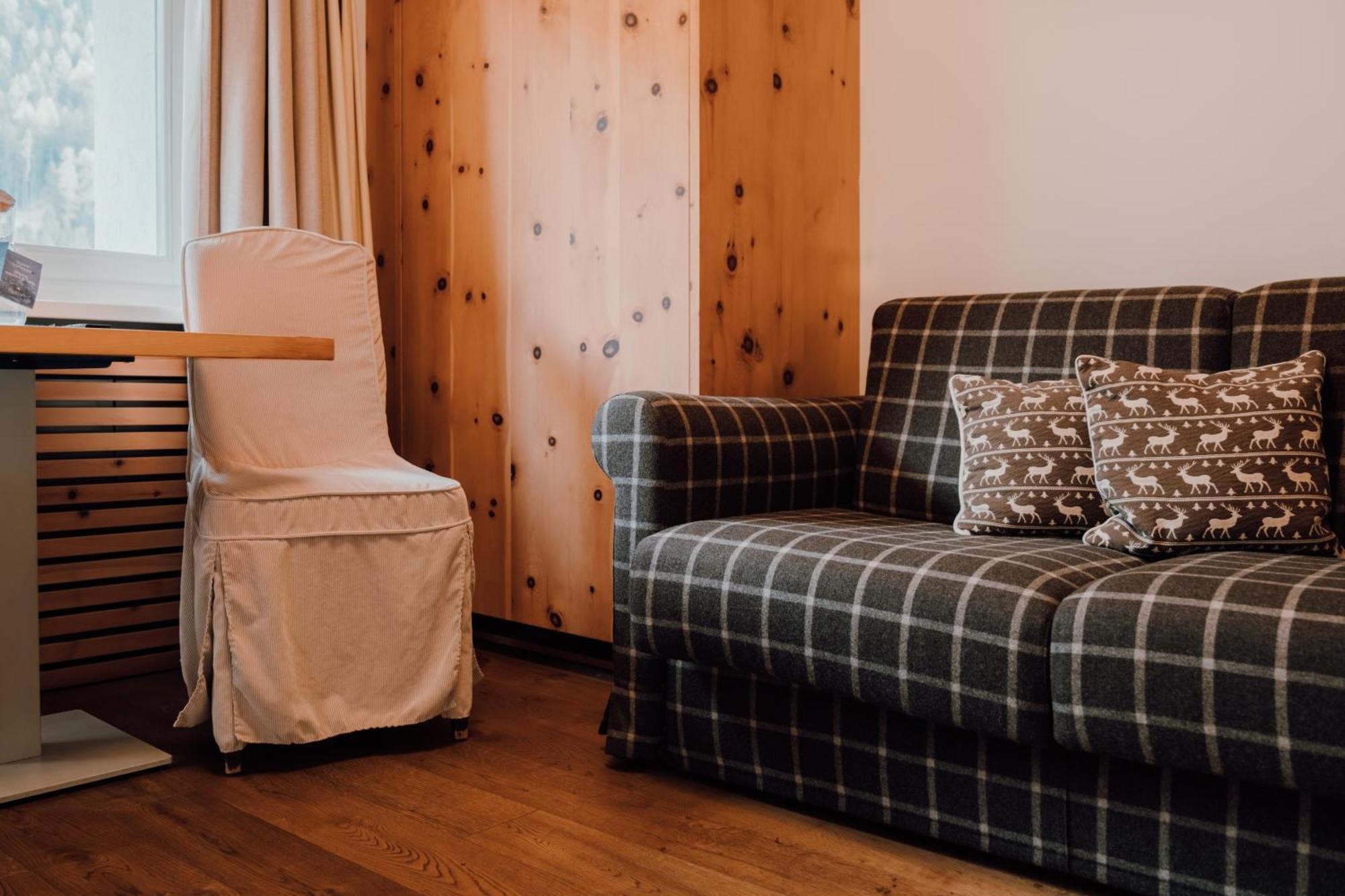 Residence Hotel Alpinum カンポ・トゥーレス エクステリア 写真